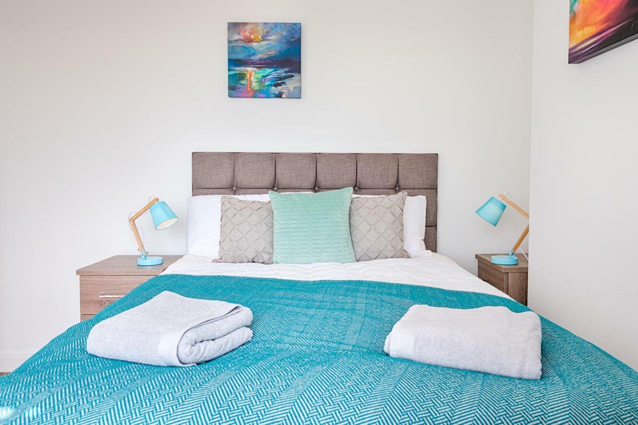 Liberty Spacious Swansea Esterno foto