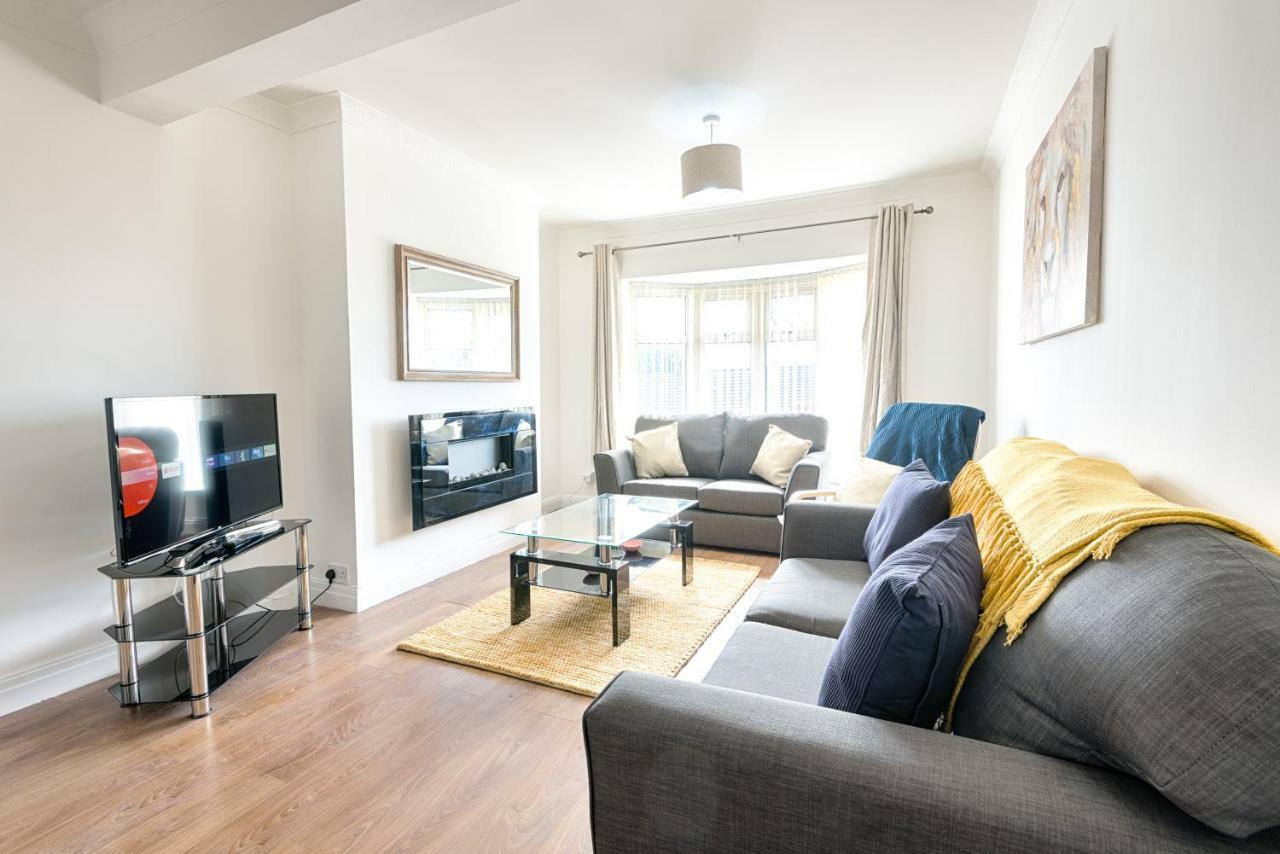 Liberty Spacious Swansea Esterno foto