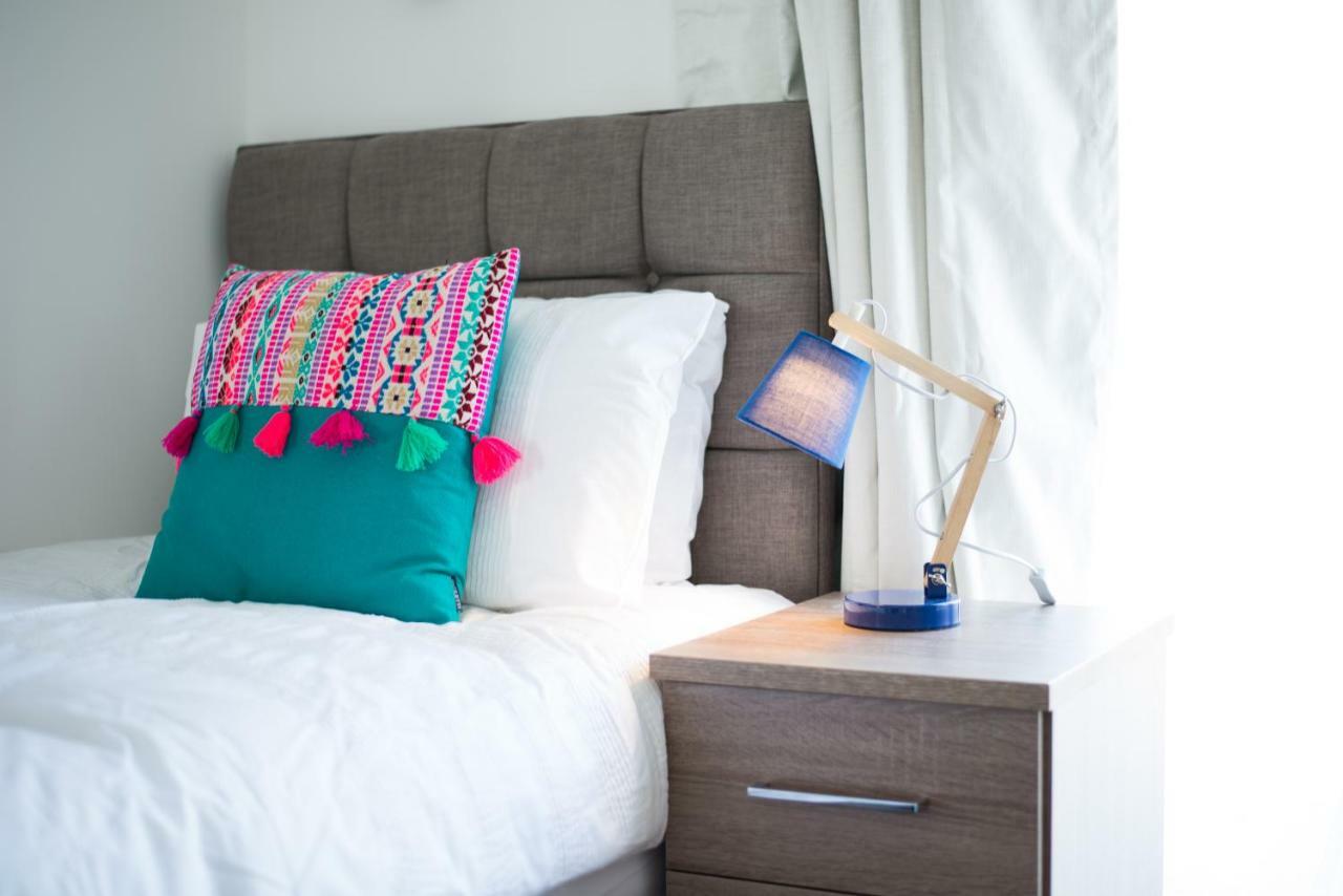 Liberty Spacious Swansea Esterno foto